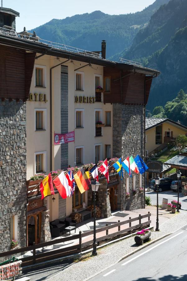 Hotel Tourist Valtournenche Exterior photo